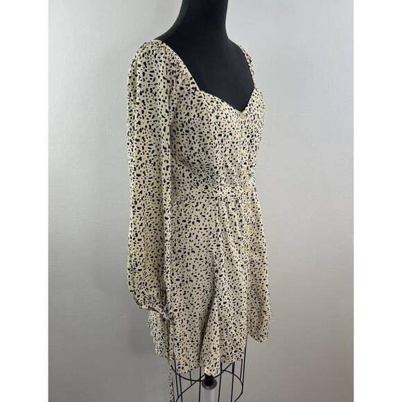 NWT Rue Stiic Long Sleeve Priscilla Bellagio Casual Mini Dress Beige Black M NEW - Picture 5 of 10